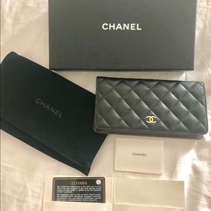 💯%AUTHENTIC Chanel Quilted Leather Wallet